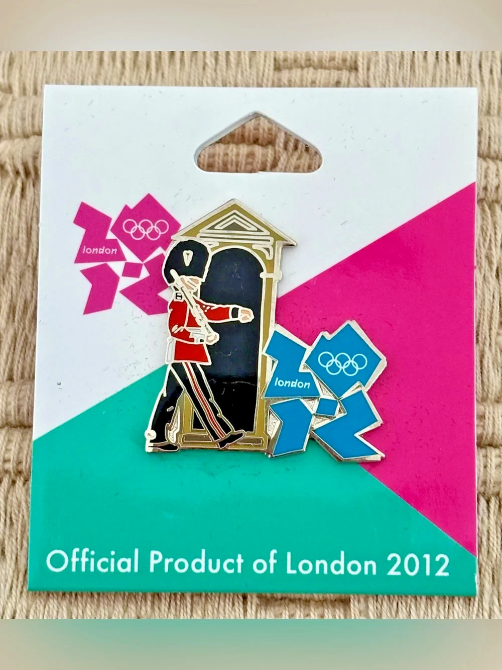 OLYMPICS Summer Games London 2012 Palace Guard Pin